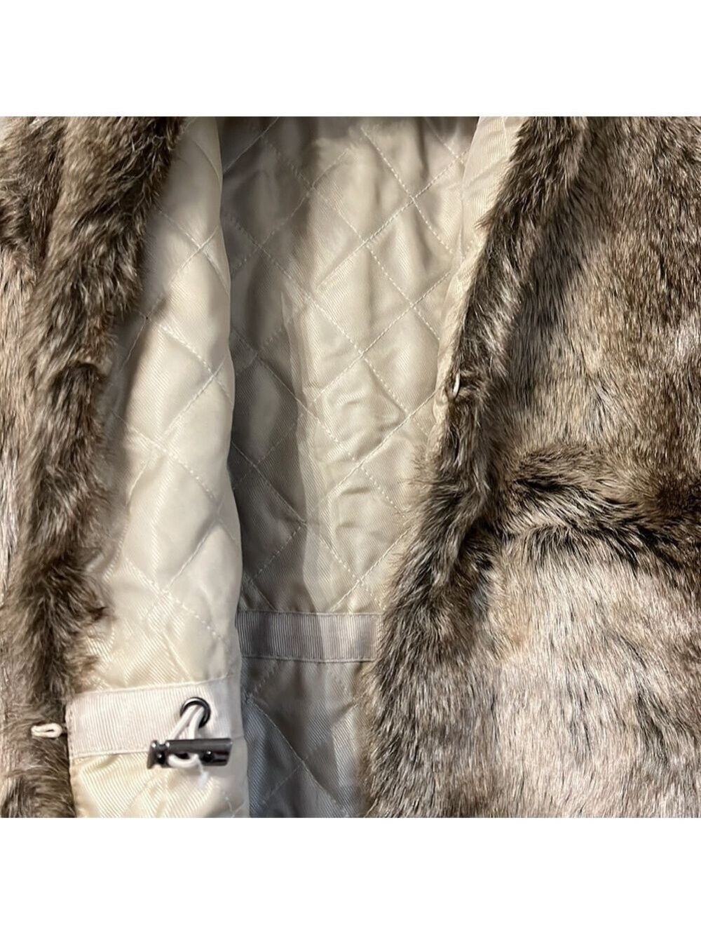 Banana Republic Faux Fur Vest - Picture 8 of 13